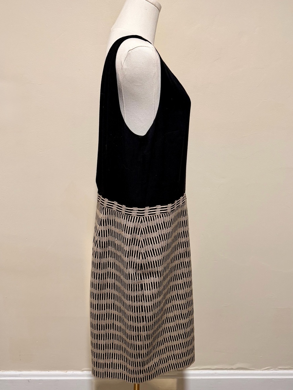 LOFT Black & Cream Sleeveless Midi Shift Dress - Picture 3 of 6